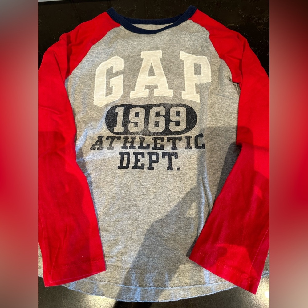 GAP Boys Size 10 Red Grey & Black Long Sleeve Tee Shirt